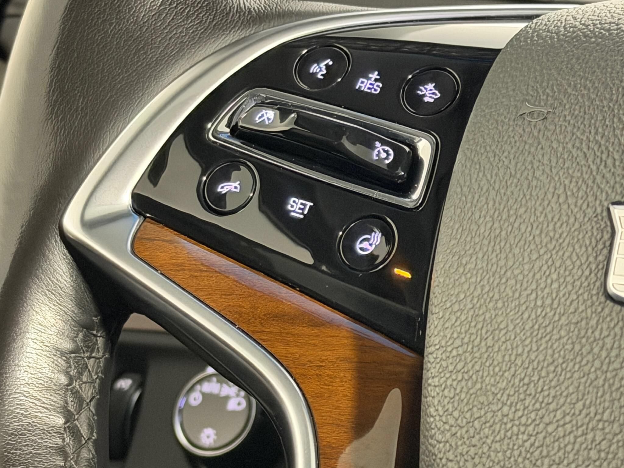 Used 2019 Cadillac Escalade Premium Luxury AWD/4WD image 16