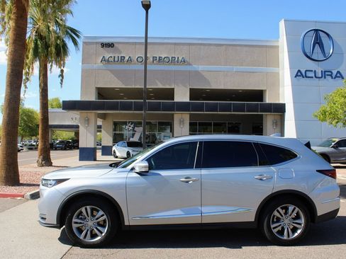 Used 2026 Acura MDX FWD image 2