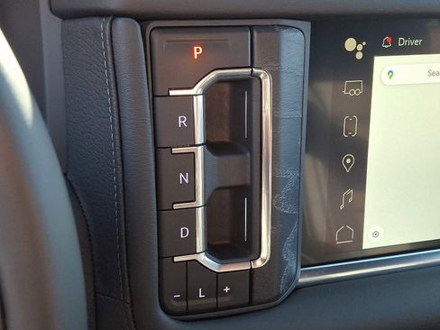 Used 2024 GMC Yukon Denali image 17