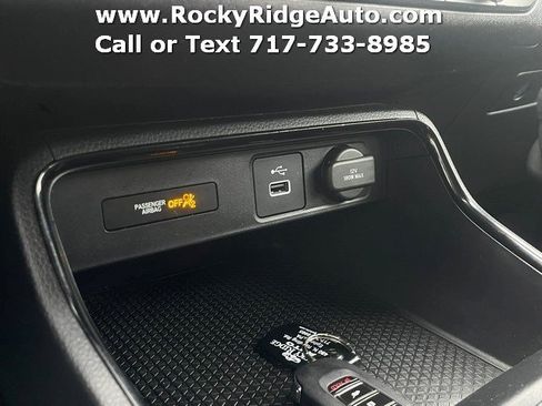 Used 2023 Honda CR-V LX image 23