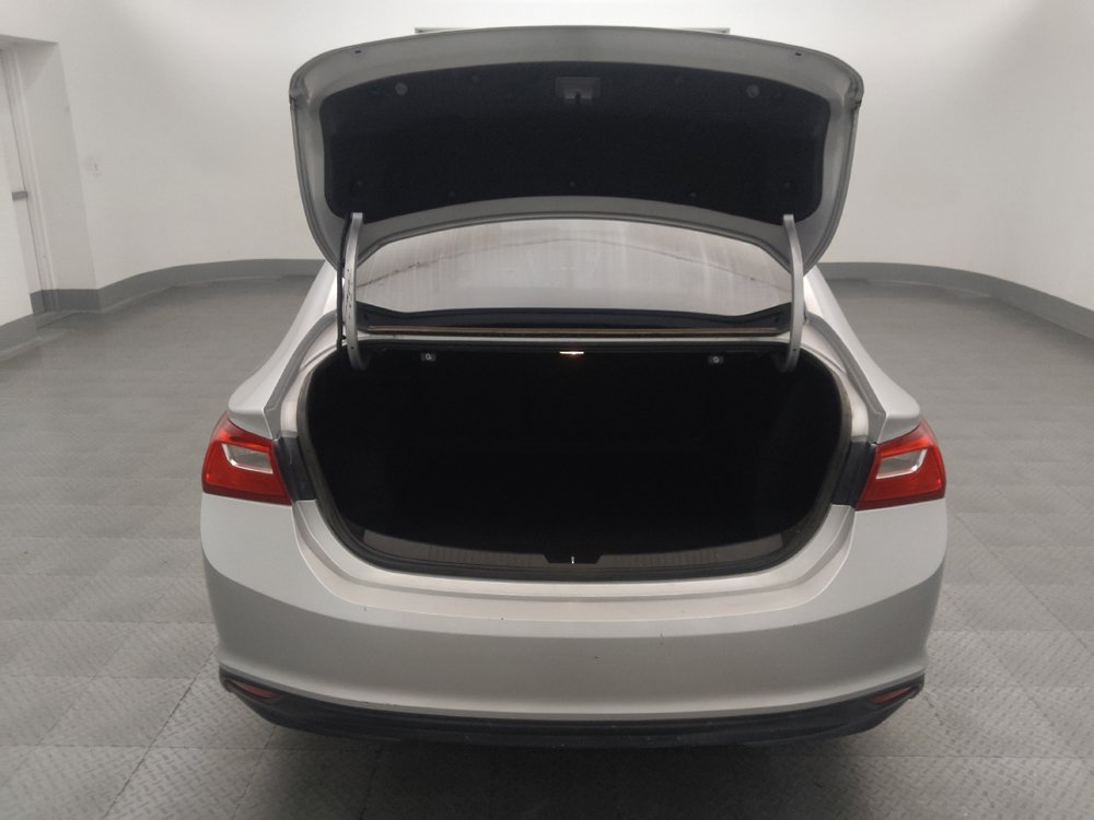 Used 2017 Chevrolet Malibu LS FWD image 29