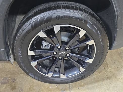Used 2025 Chevrolet Equinox RS AWD/4WD image 36