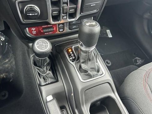 New 2026 Jeep Wrangler Unlimited Rubicon image 16