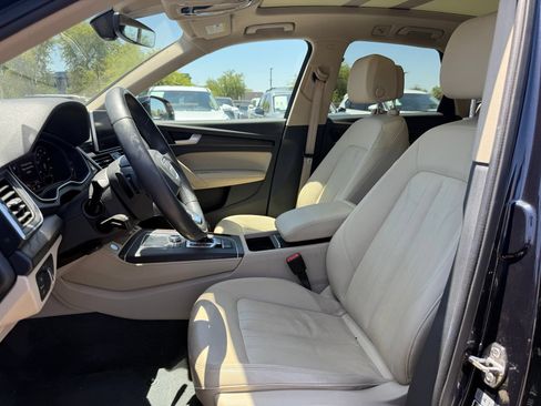 Used 2019 Audi Q5 2.0T Premium Plus w/ Premium Plus Package AWD/4WD image 12