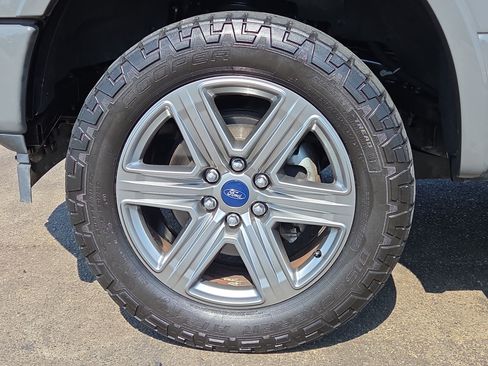 Used 2018 Ford F150 Lariat AWD/4WD image 9