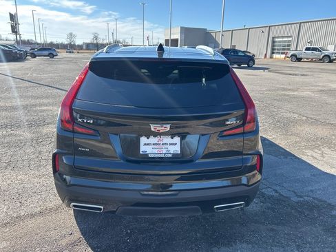 Used 2025 Cadillac XT4 Premium Luxury image 7
