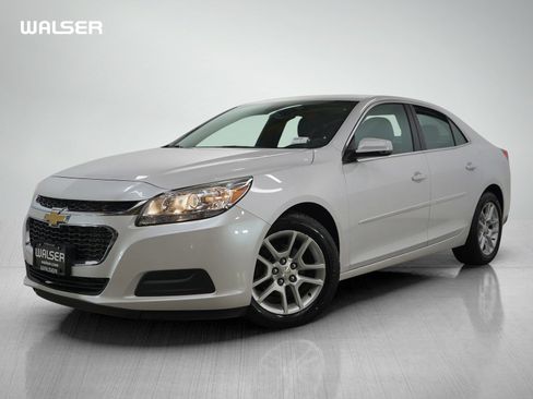 Used 2015 Chevrolet Malibu LT image 1