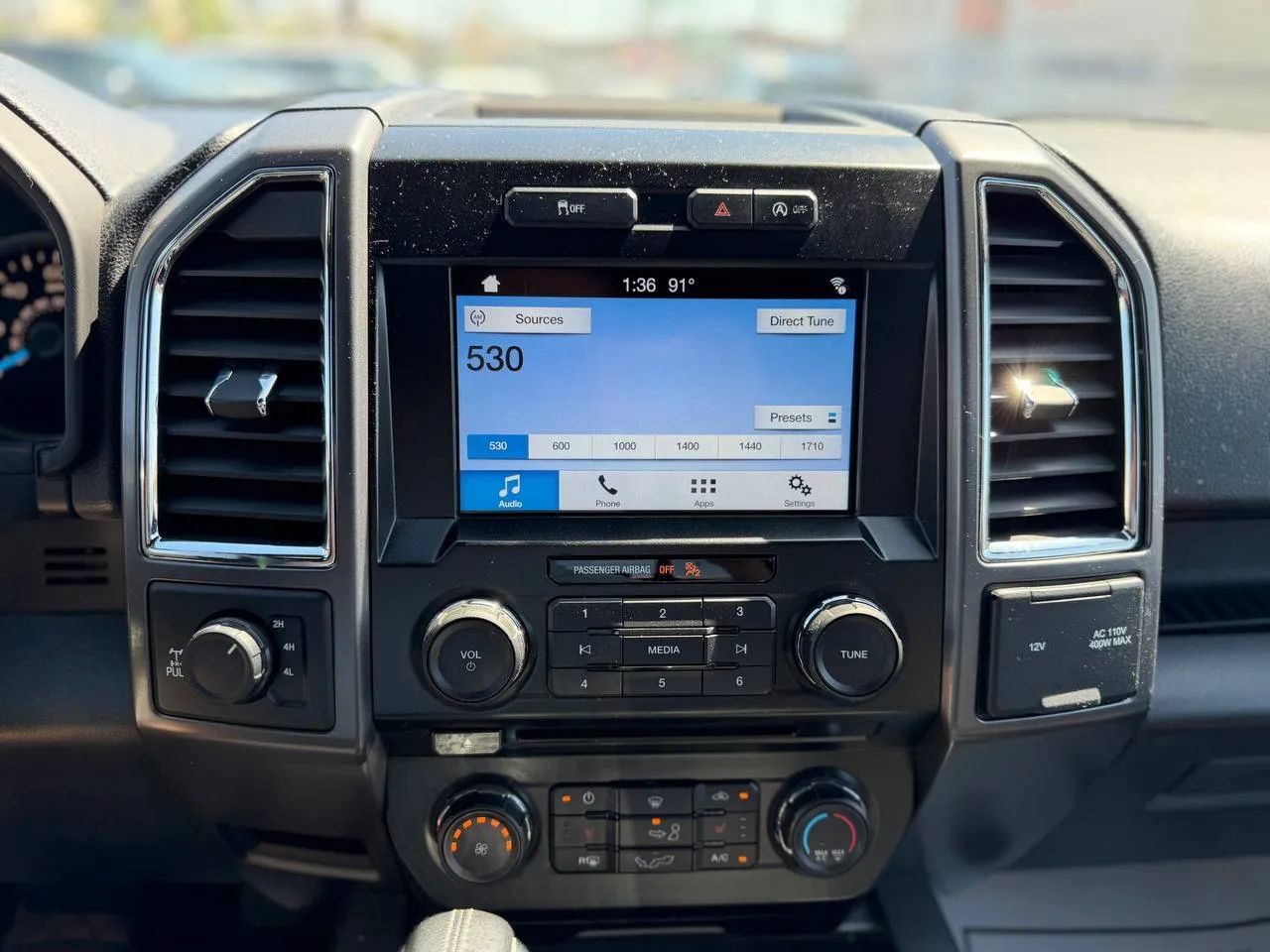 Used 2016 Ford F150 XLT w/ Equipment Group 302A Luxury AWD/4WD image 43