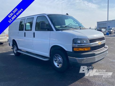 Used 2024 Chevrolet Express 2500 image 8