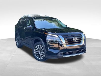 Certified 2025 Nissan Pathfinder SL w/ SL Premium Package