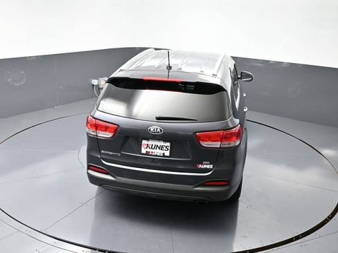 Used 2017 Kia Sorento AWD image 46