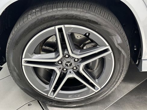 Certified 2025 Mercedes-Benz GLS 450 4MATIC image 12