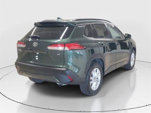 Used 2022 Toyota Corolla Cross LE image 7