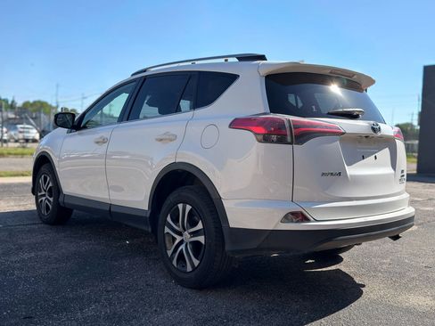 Used 2018 Toyota RAV4 LE w/ All Weather Liner Package AWD/4WD image 5