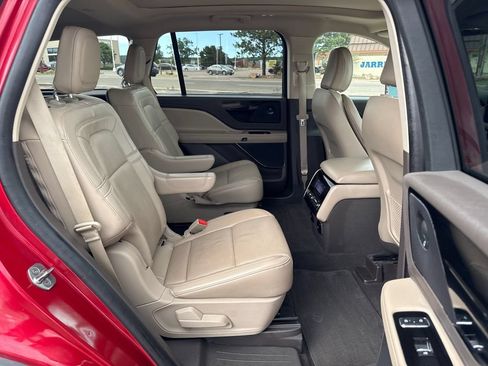 Used 2021 Lincoln Aviator Reserve w/ Equipment Group 201A AWD/4WD image 18