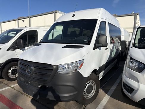 Used 2024 Mercedes-Benz Sprinter 2500 image 1