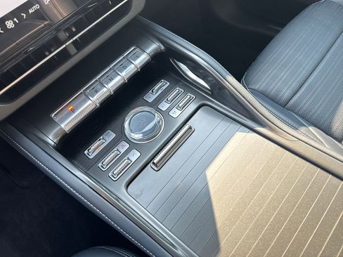 Used 2024 Lincoln Nautilus Reserve w/ Equipment Group 202A image 28