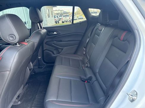 Certified 2025 Chevrolet Trax RS w/ Sunroof Package image 13