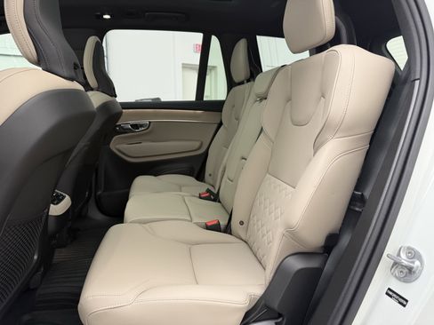 New 2026 Volvo XC90 B5 Plus w/ Protection Package Premier AWD/4WD image 22