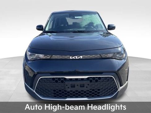 Used 2023 Kia Soul LX w/ LX Technology Package image 9