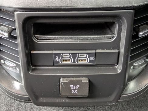 Used 2019 RAM 1500 Laramie image 13