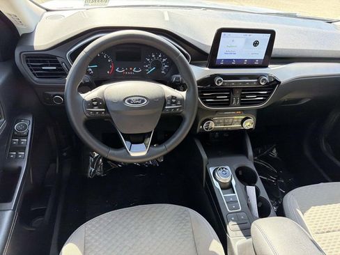 Certified 2022 Ford Escape SE w/ SE Sport Appearance Package image 10