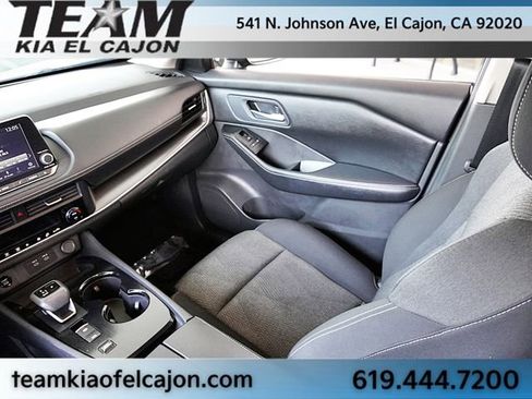 Used 2024 Nissan Rogue SV FWD image 21