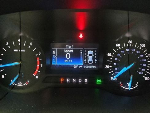 Used 2020 Ford Edge SE image 23