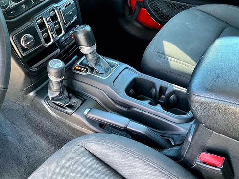 Used 2023 Jeep Wrangler Unlimited Sport AWD/4WD image 18
