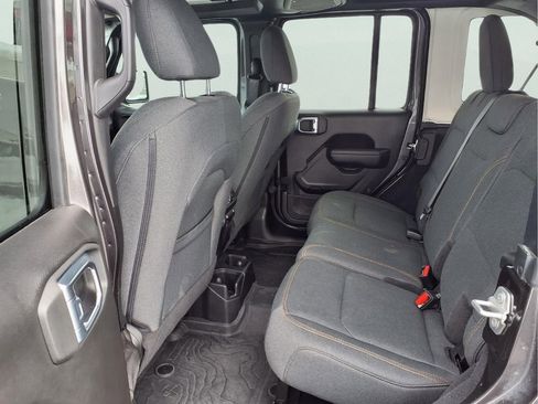 Used 2024 Jeep Wrangler Willys image 22