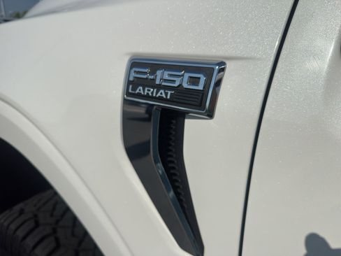 Used 2021 Ford F150 Lariat w/ Tow Technology Package image 9
