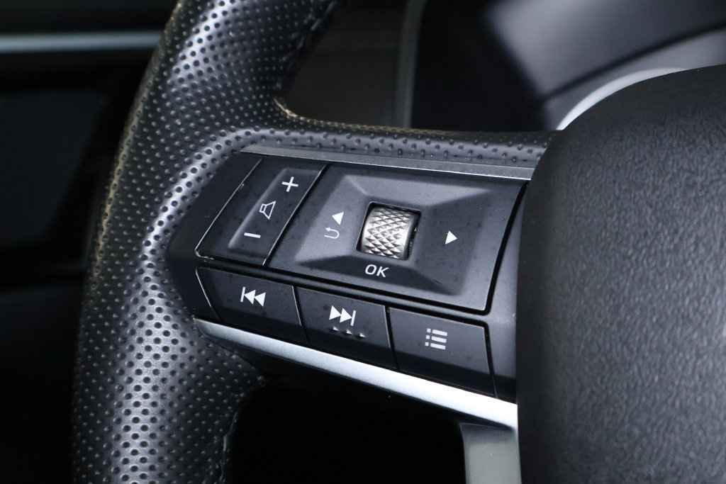 Used 2025 Mitsubishi Outlander SE AWD/4WD image 19