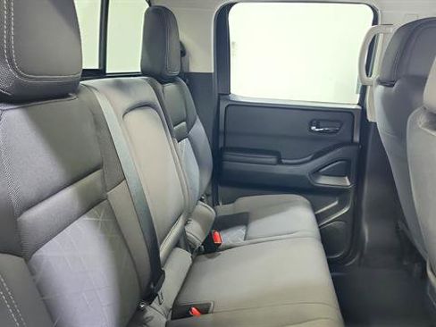 Certified 2025 Nissan Frontier SV w/ SV Convenience Package RWD image 27