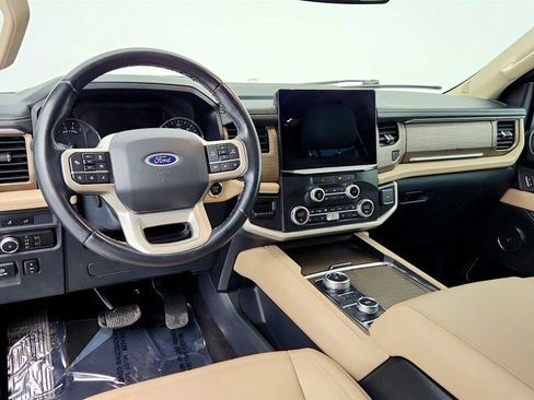 Used 2022 Ford Expedition Max Limited image 13