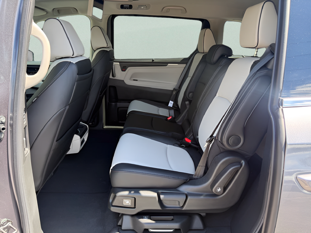 New 2027 Honda Odyssey Elite image 11