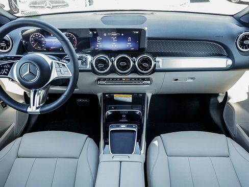 New 2026 Mercedes-Benz GLB 250 image 10