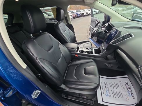 Used 2022 Ford Edge Titanium image 29