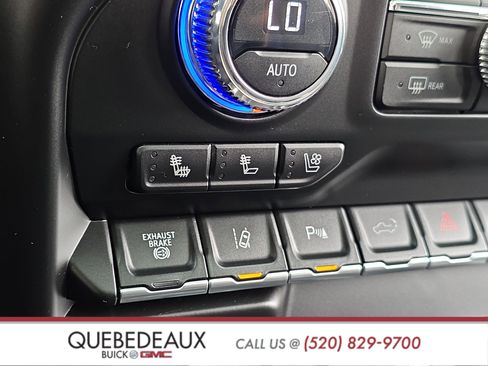 Used 2023 GMC Sierra 3500 Denali AWD/4WD image 24