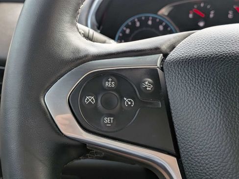 Used 2023 Chevrolet Traverse LT FWD image 23