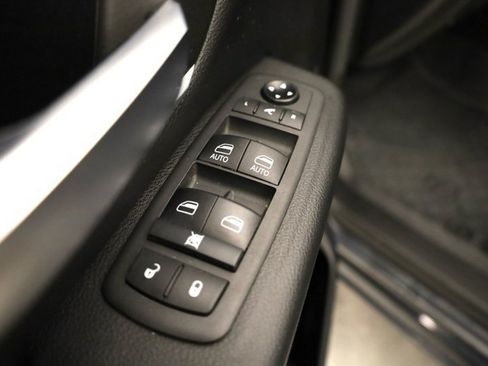 Used 2021 RAM 1500 Big Horn image 10