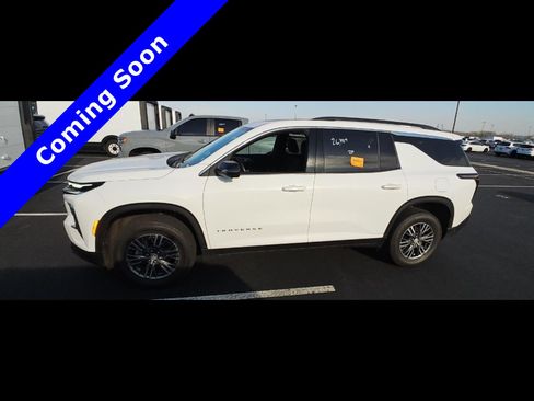 Used 2024 Chevrolet Traverse LT w/ LPO, Floor Liner Package image 12