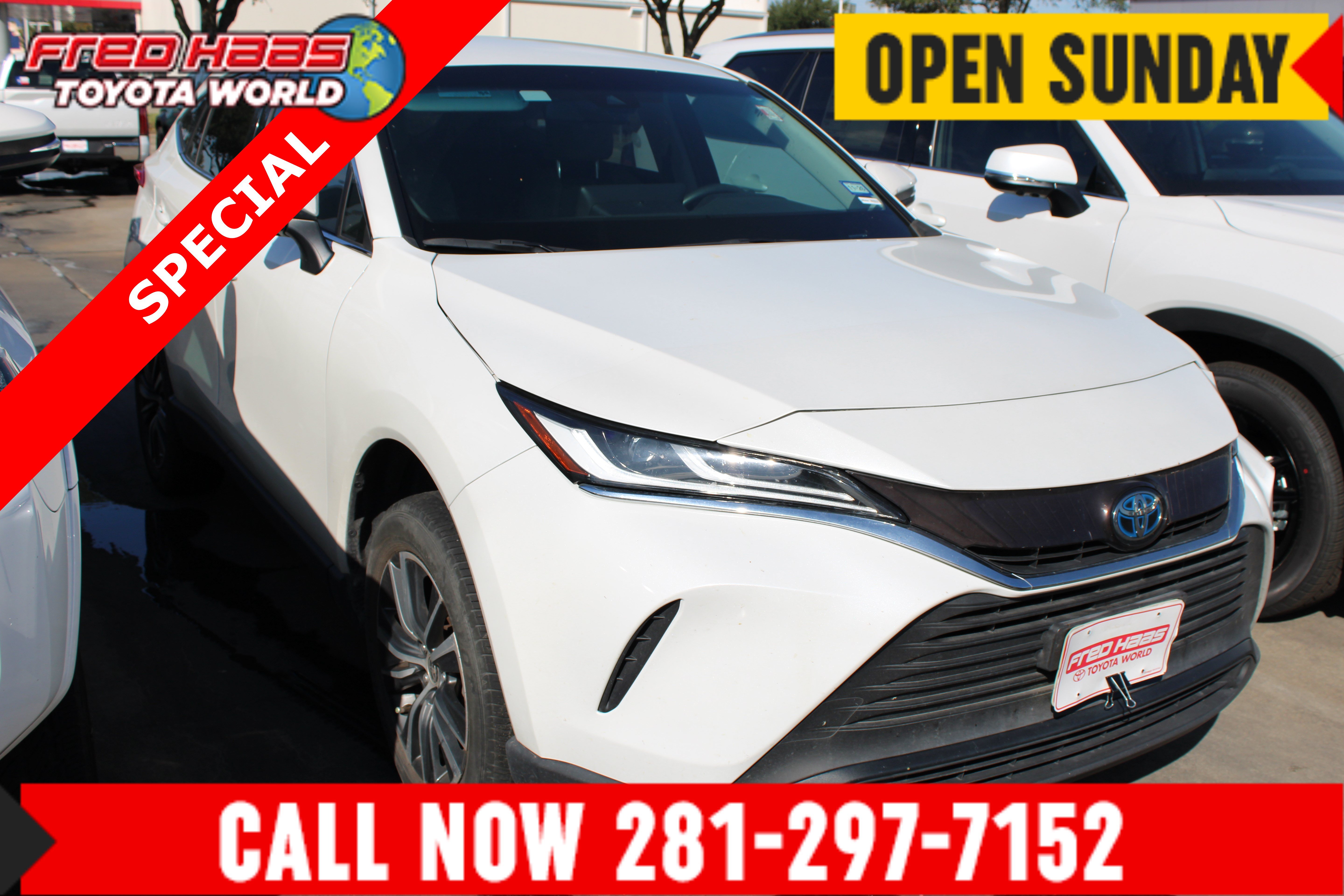 Used 2023 Toyota Venza LE AWD/4WD image 1