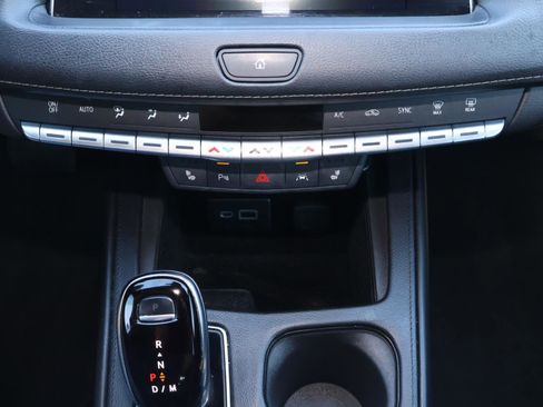 Used 2023 Cadillac XT4 Luxury w/ Cold Weather Package image 32