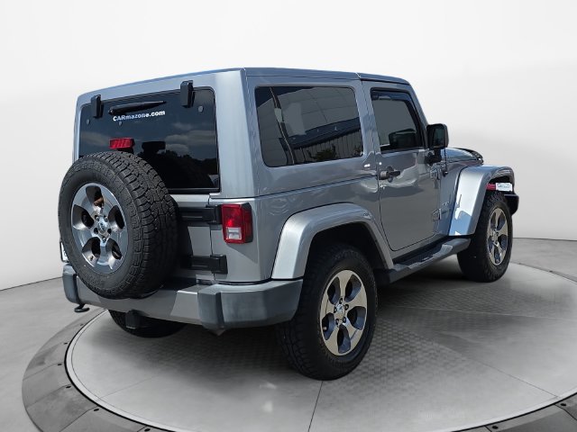 Used 2017 Jeep Wrangler Sahara w/ Connectivity Group AWD/4WD image 5