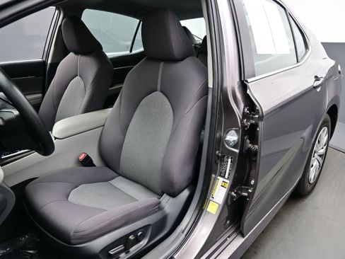 Used 2024 Toyota Camry LE FWD image 12
