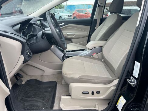 Used 2016 Ford Escape SE w/ Equipment Group 201A AWD/4WD image 11
