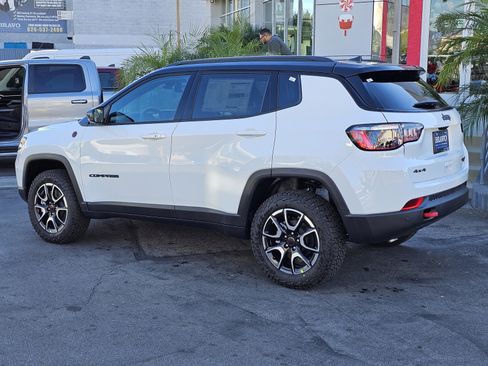 New 2026 Jeep Compass Trailhawk image 5