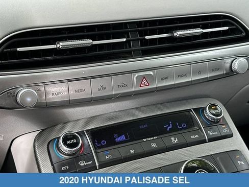 Used 2020 Hyundai Palisade SEL w/ Premium Package FWD image 22