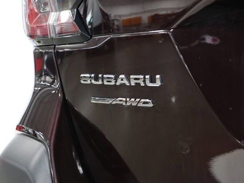 Used 2025 Subaru Outback Limited AWD/4WD image 11