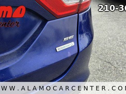 Used 2016 Ford Fusion SE FWD image 12